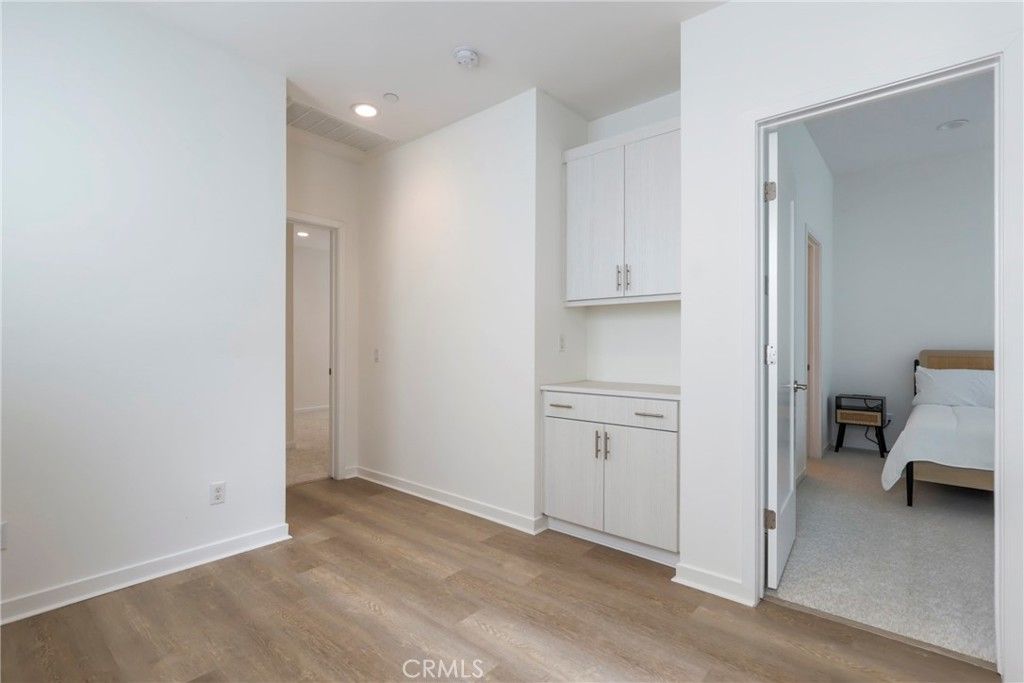 Image 19 of property listing at 809 Brickyard Lane, Costa Mesa, CA 92627
