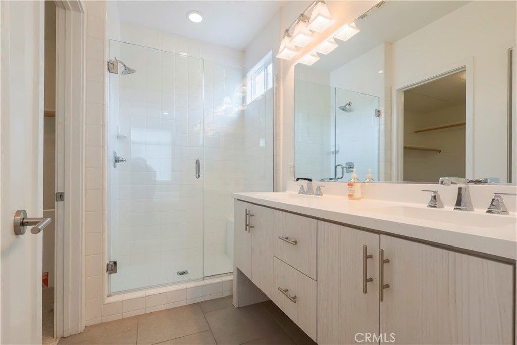 Image 25 of property listing at 809 Brickyard Lane, Costa Mesa, CA 92627