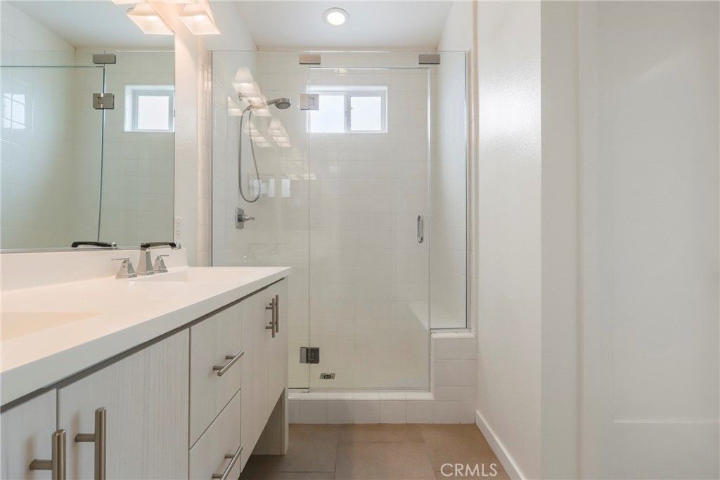 Image 28 of property listing at 809 Brickyard Lane, Costa Mesa, CA 92627
