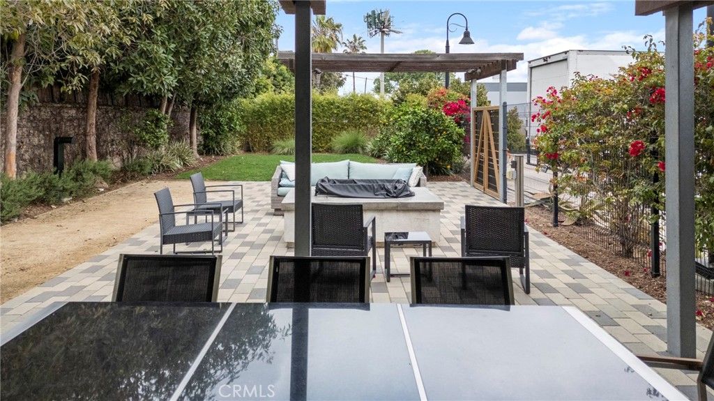 Image 39 of property listing at 809 Brickyard Lane, Costa Mesa, CA 92627