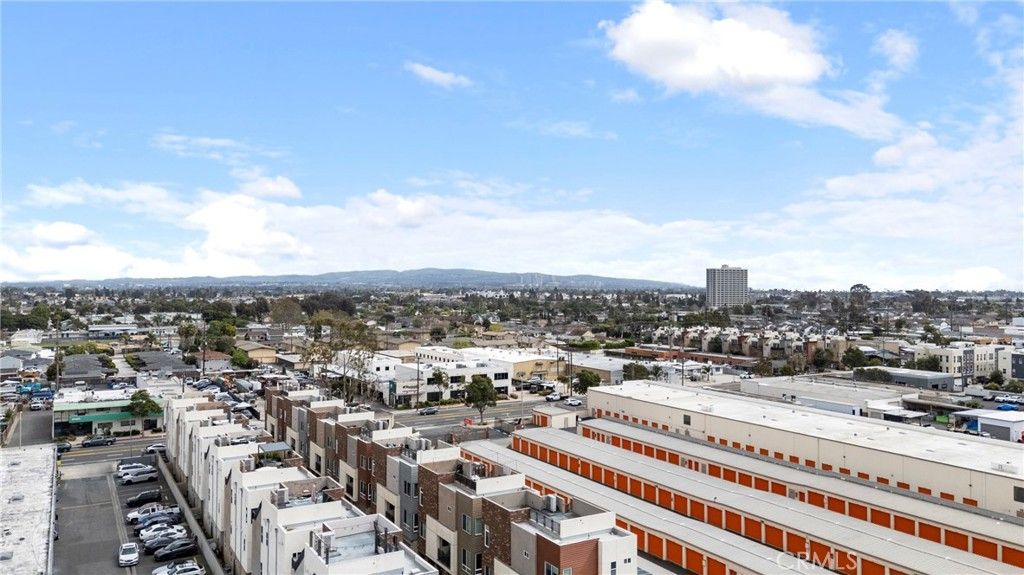Image 40 of property listing at 809 Brickyard Lane, Costa Mesa, CA 92627