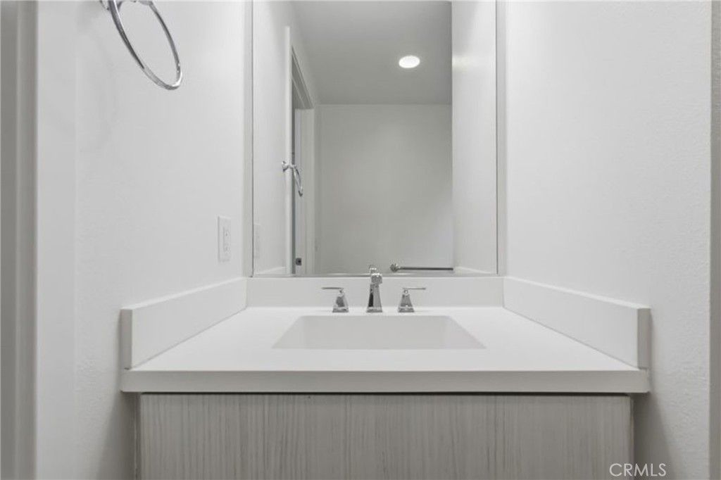 Image 5 of property listing at 809 Brickyard Lane, Costa Mesa, CA 92627