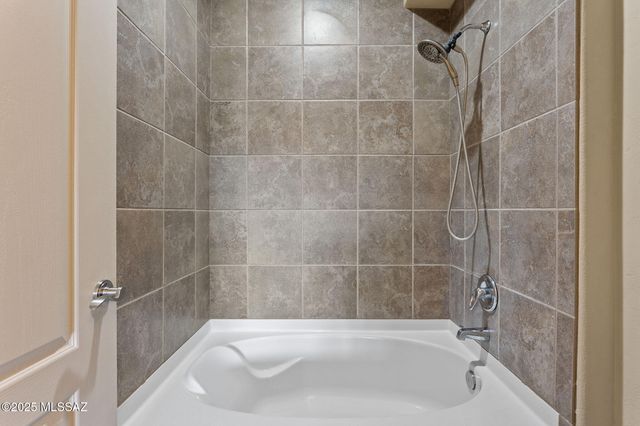 2550 E River Rd Unit 5302, Tucson, AZ 85718