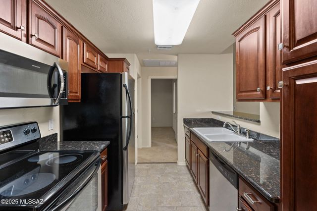 2550 E River Rd Unit 5302, Tucson, AZ 85718