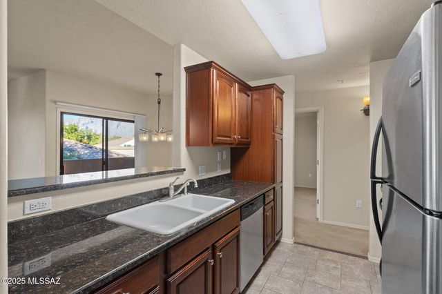 2550 E River Rd Unit 5302, Tucson, AZ 85718