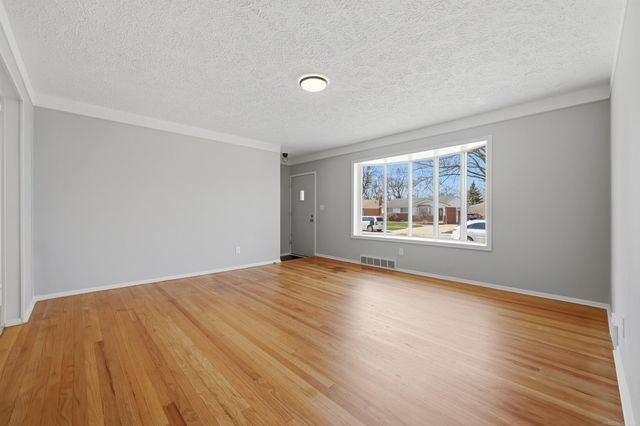 33226 Vista Way Street, Fraser, MI 48026