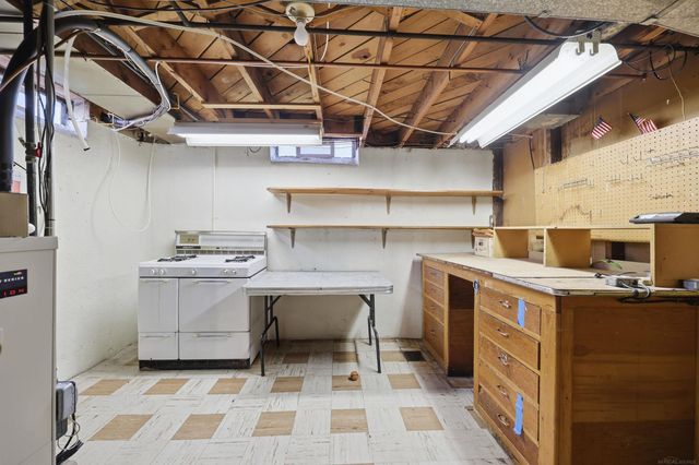 33226 Vista Way Street, Fraser, MI 48026