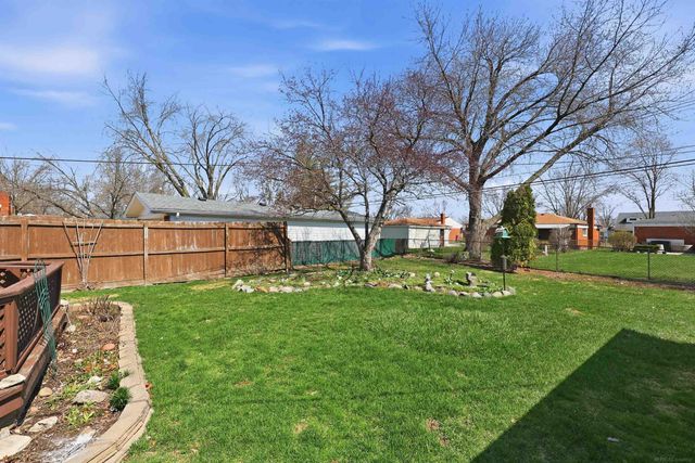 33226 Vista Way Street, Fraser, MI 48026