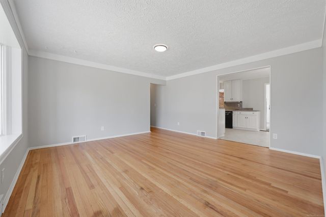 33226 Vista Way Street, Fraser, MI 48026