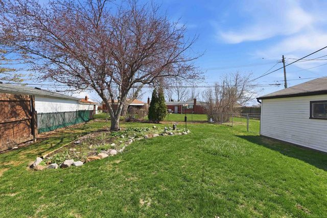 33226 Vista Way Street, Fraser, MI 48026