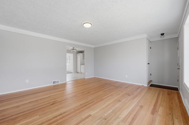 33226 Vista Way Street, Fraser, MI 48026