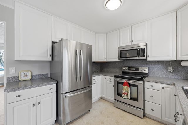 33226 Vista Way Street, Fraser, MI 48026