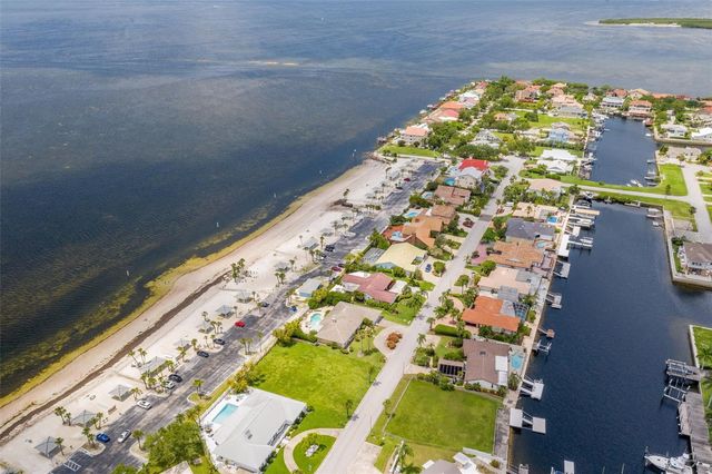 5548 LEEWARD LANE, New Port Richey, FL 34652