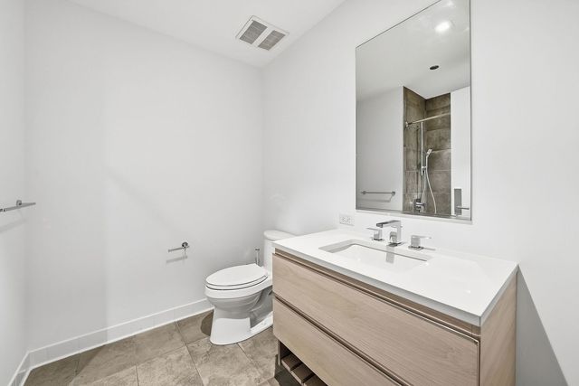 1400 W Monroe Street 2B, Chicago, IL 60607
