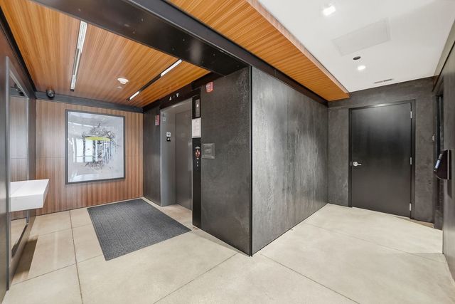 1400 W Monroe Street 2B, Chicago, IL 60607