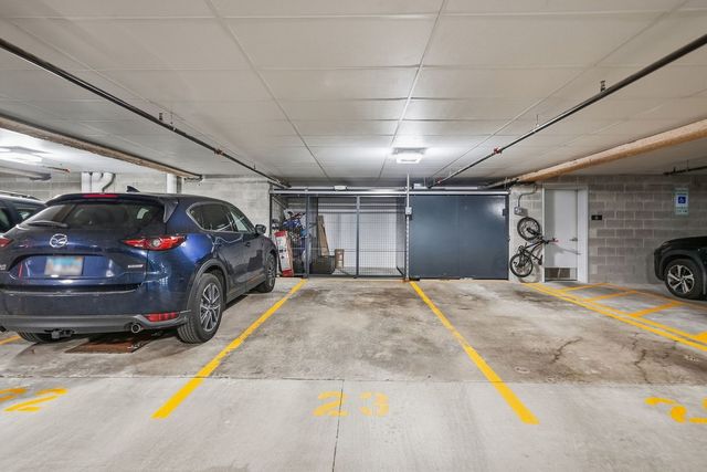 1400 W Monroe Street 2B, Chicago, IL 60607