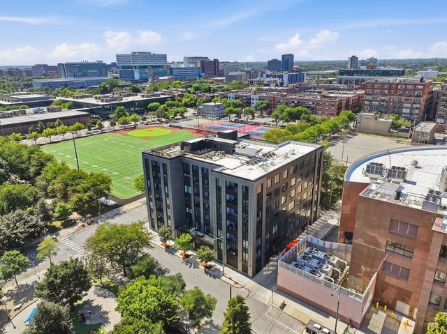 1400 W Monroe Street 2B, Chicago, IL 60607