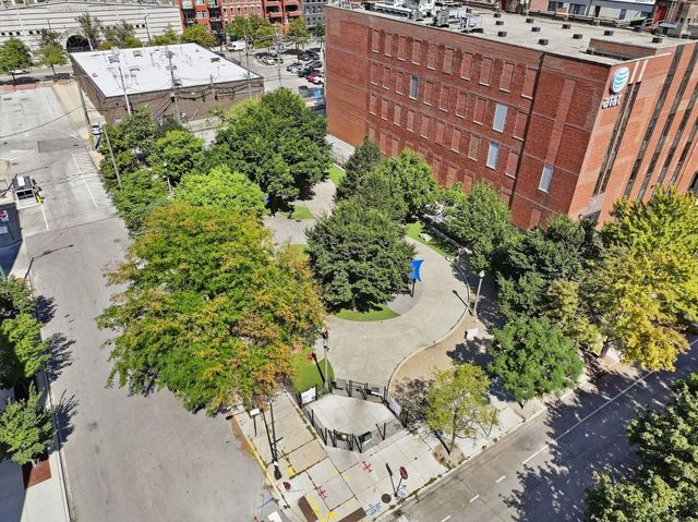 1400 W Monroe Street 2B, Chicago, IL 60607