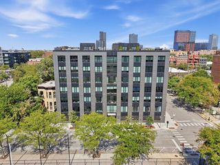 1400 W Monroe Street 2B, Chicago, IL 60607