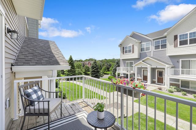 9590 Jefferson Drive 3, Chanhassen, MN 55317