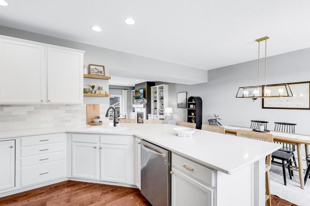 9590 Jefferson Drive 3, Chanhassen, MN 55317