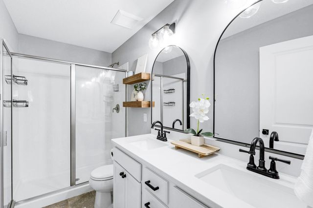 9590 Jefferson Drive 3, Chanhassen, MN 55317