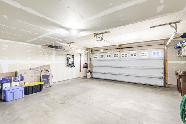 9590 Jefferson Drive 3, Chanhassen, MN 55317