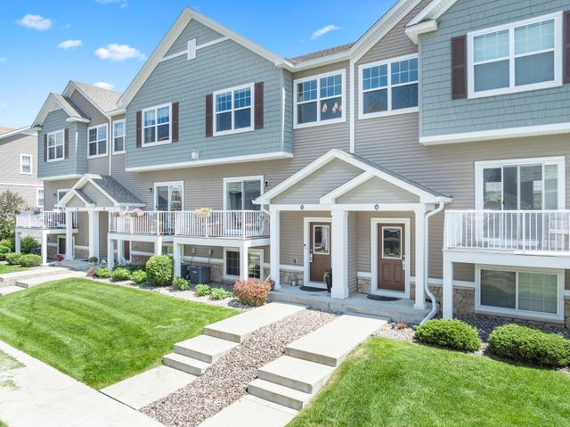 9590 Jefferson Drive 3, Chanhassen, MN 55317