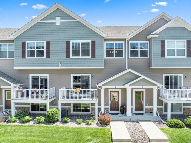 9590 Jefferson Drive 3, Chanhassen, MN 55317