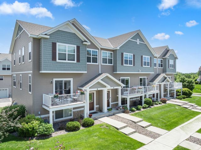 9590 Jefferson Drive 3, Chanhassen, MN 55317