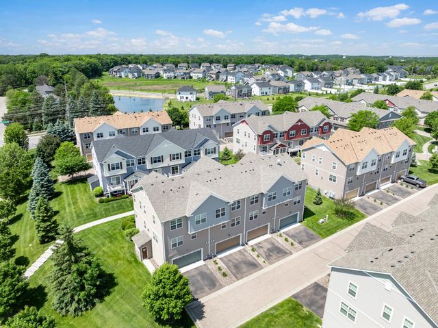 9590 Jefferson Drive 3, Chanhassen, MN 55317