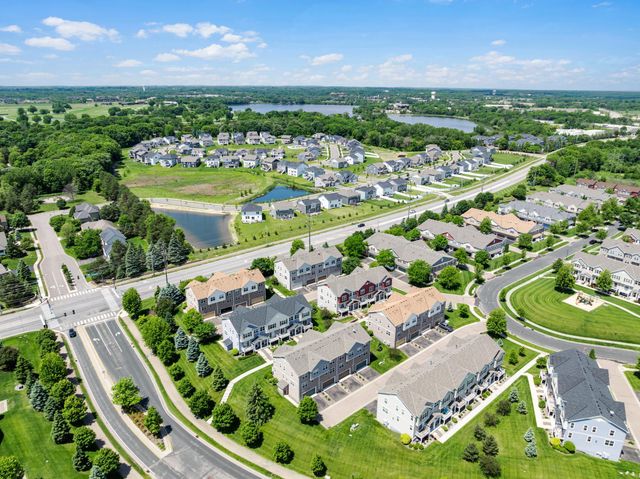 9590 Jefferson Drive 3, Chanhassen, MN 55317