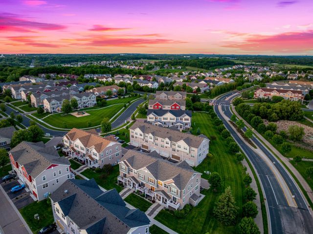 9590 Jefferson Drive 3, Chanhassen, MN 55317