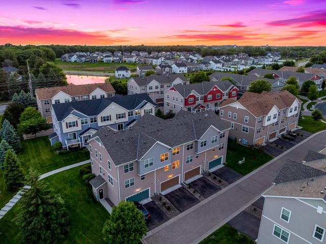 9590 Jefferson Drive 3, Chanhassen, MN 55317