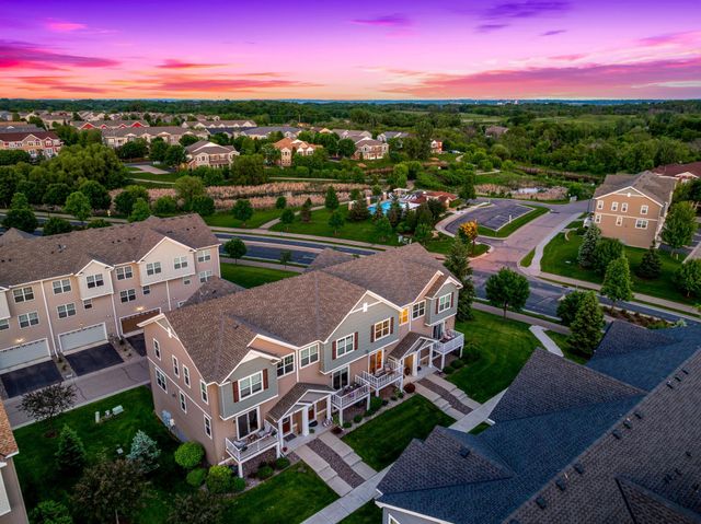 9590 Jefferson Drive 3, Chanhassen, MN 55317