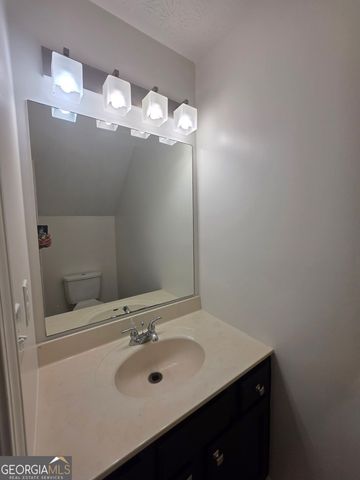 111 Chastain Loop, Newnan, GA 30263
