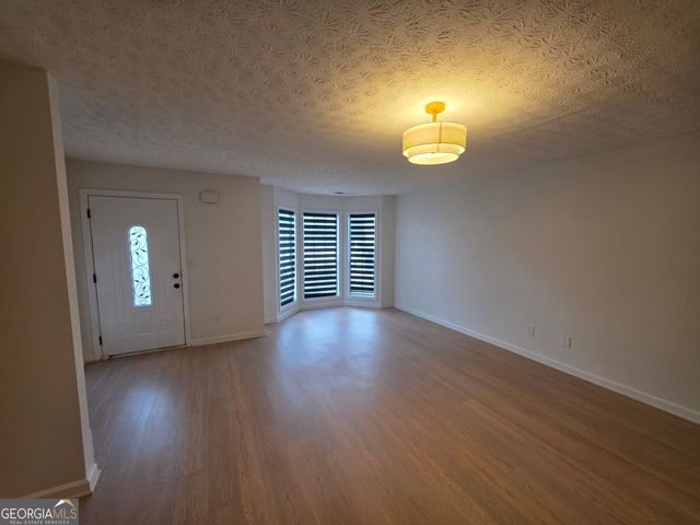 111 Chastain Loop, Newnan, GA 30263