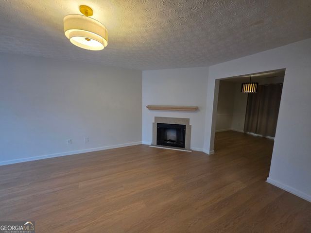 111 Chastain Loop, Newnan, GA 30263