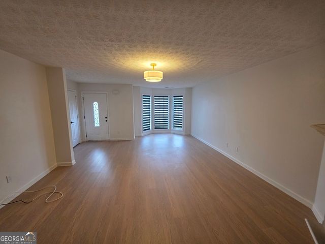 111 Chastain Loop, Newnan, GA 30263