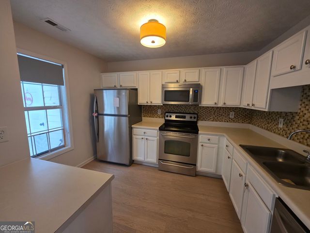 111 Chastain Loop, Newnan, GA 30263