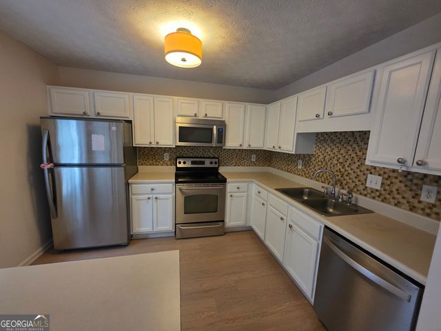 111 Chastain Loop, Newnan, GA 30263