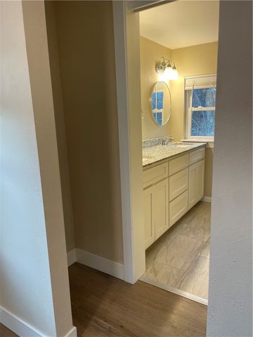 4600 E Huntsville Road, Fayetteville, AR 72701