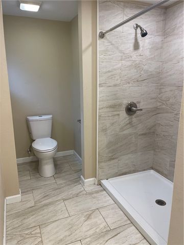 4600 E Huntsville Road, Fayetteville, AR 72701