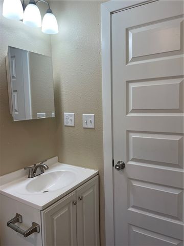 4600 E Huntsville Road, Fayetteville, AR 72701