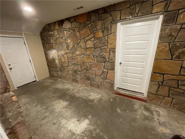 4600 E Huntsville Road, Fayetteville, AR 72701