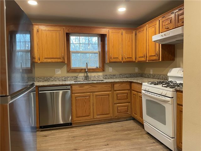 4600 E Huntsville Road, Fayetteville, AR 72701