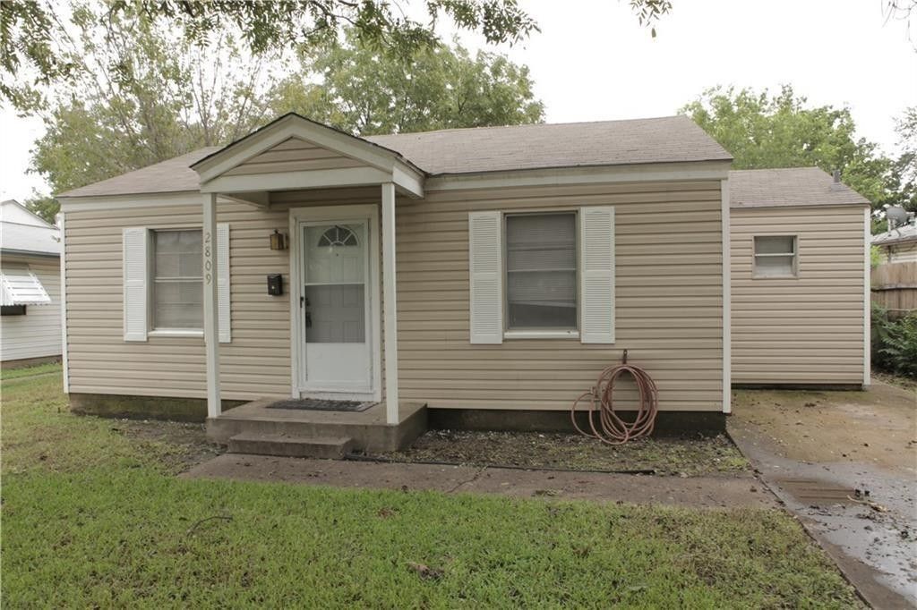 2809 S Hills Avenue, Fort Worth, TX 76109