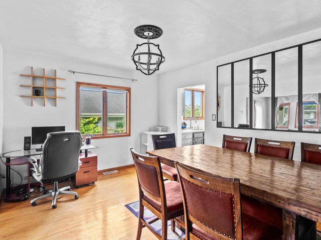 2906 Forest AVENUE, Two Rivers, WI 54241