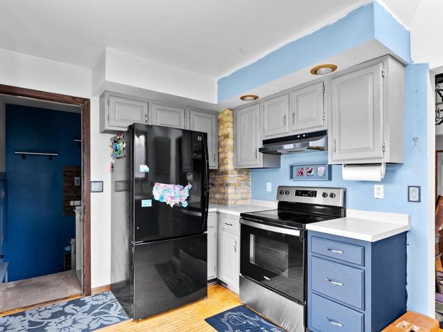 2906 Forest AVENUE, Two Rivers, WI 54241