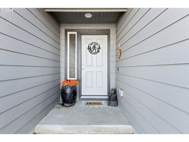 4 GREGORY St, Milton Freewater, OR 97862